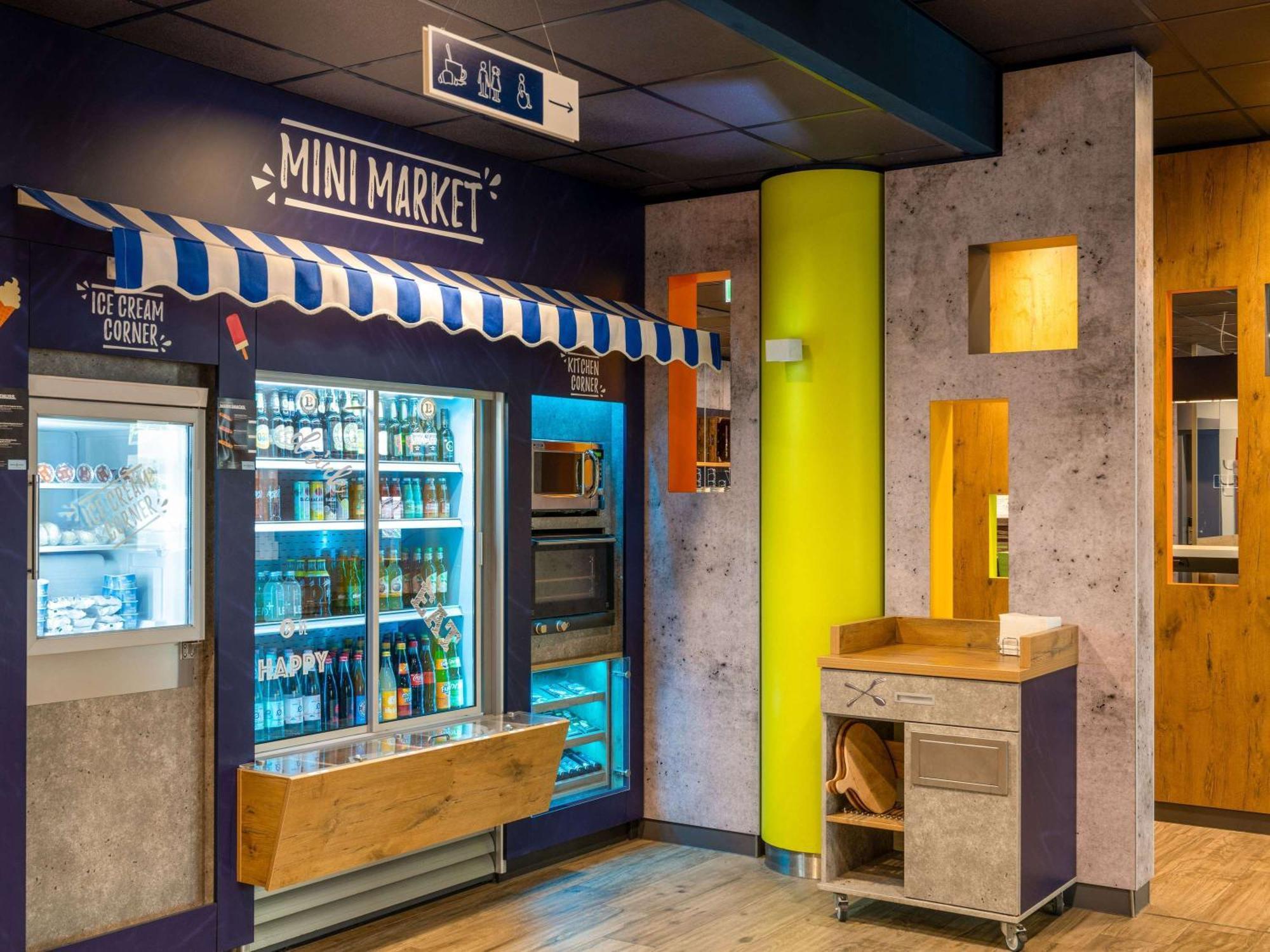 Ibis Budget Berlin Kurfuerstendamm - Neu Renoviert Exterior foto