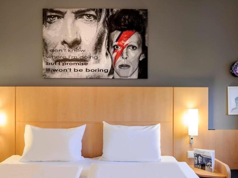 Ibis Budget Berlin Kurfuerstendamm - Neu Renoviert Exterior foto