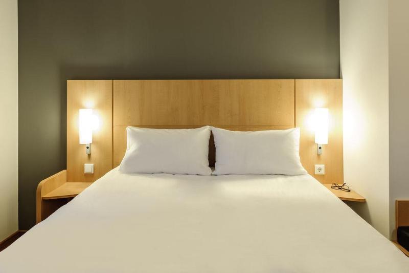 Ibis Budget Berlin Kurfuerstendamm - Neu Renoviert Exterior foto