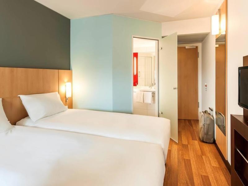 Ibis Budget Berlin Kurfuerstendamm - Neu Renoviert Exterior foto
